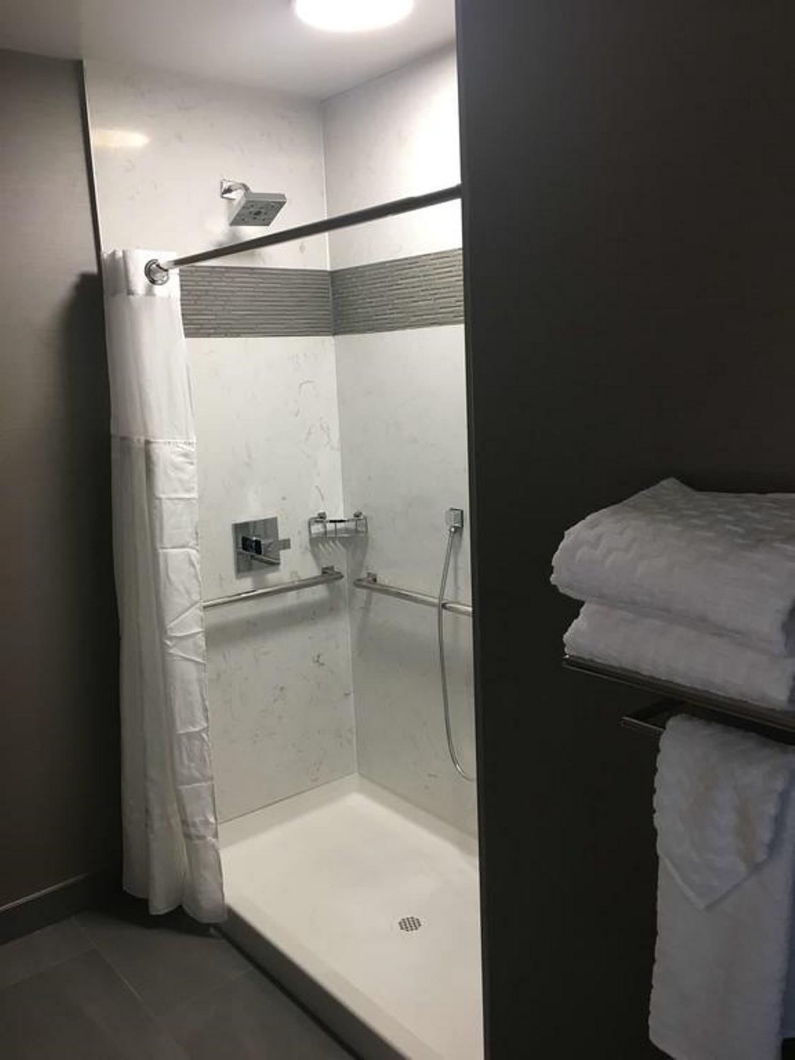 Best Western Plus Temecula Wine Country Hotel & Suites Eksteriør billede